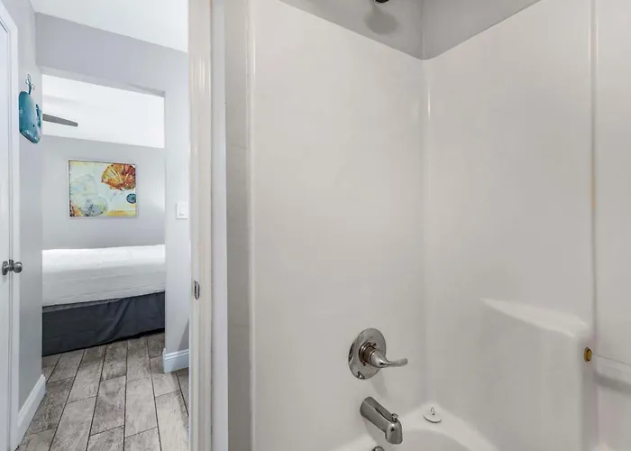 The Whaler B3 By Collection Apartment Gulf Shores